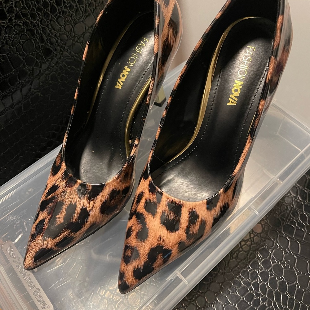 Fashion Nova Brown and Gold Stiletto Heels